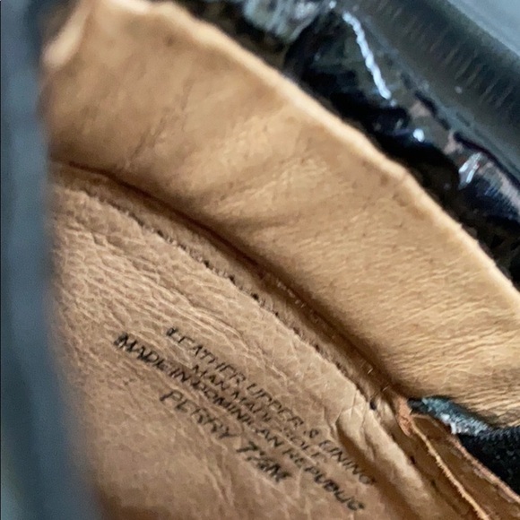 Nurture Clogs size 7.5 black paisley - Picture 7 of 7